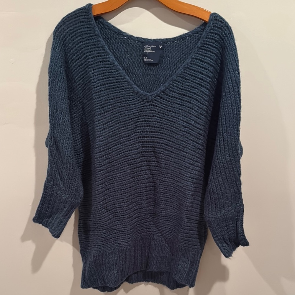 Navy V-Neck Sweater with Ribbed Knit